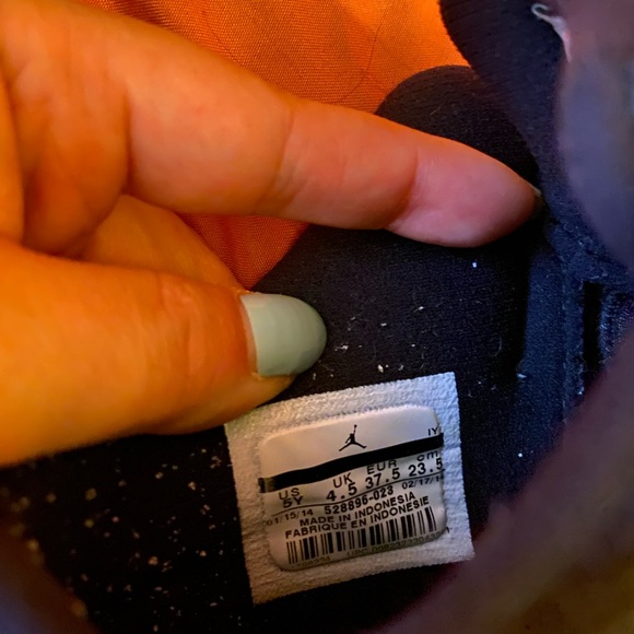 AIR JORDAN 11 RETRO LOW GS 'INFRARED 23' - Picture 10 of 10